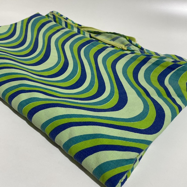 QUILT COVER, Retro Green Blue Swirl Stripe (Double)